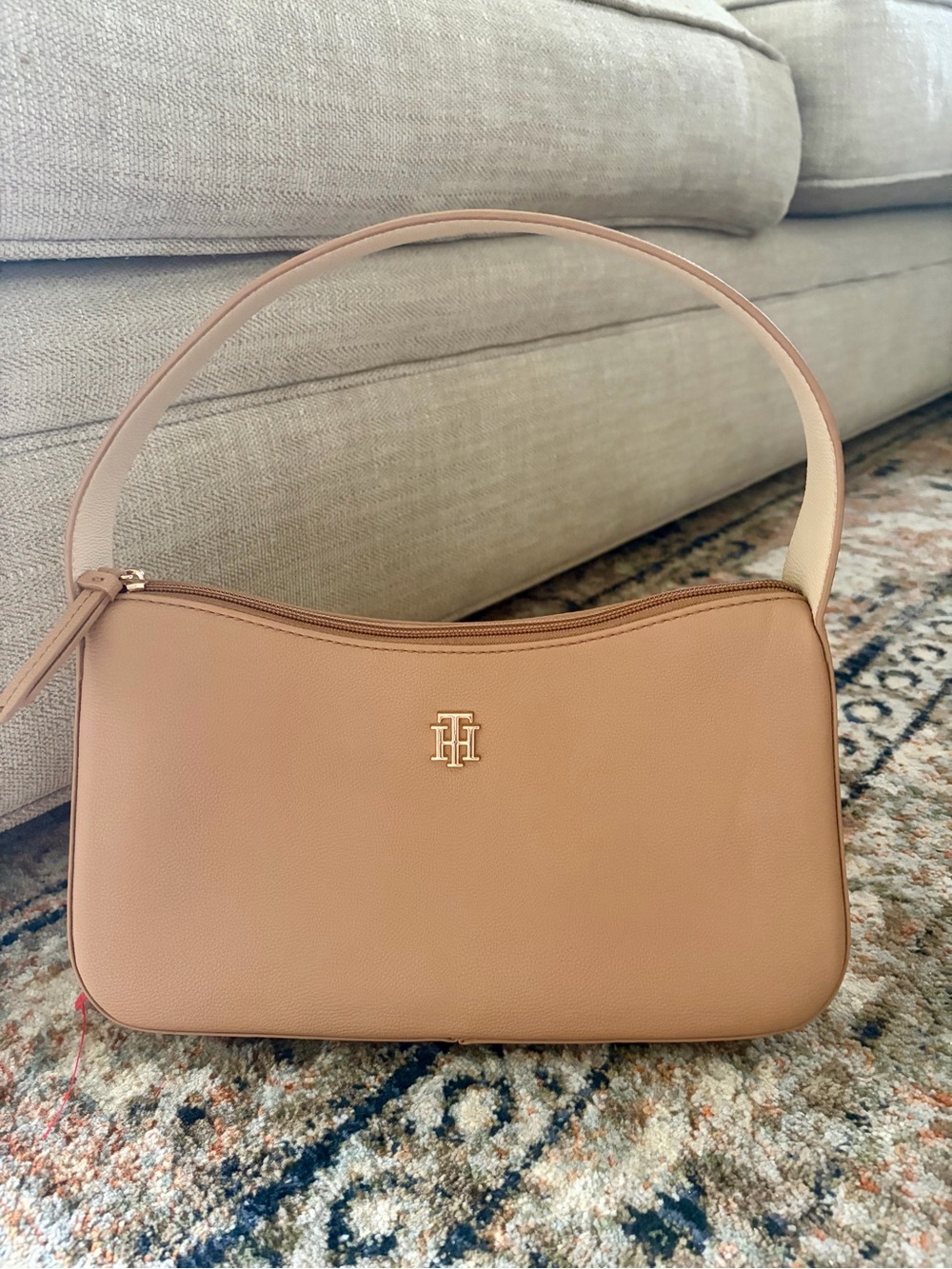 TOMMY HILFIGER Solid Beige Pu Hand Bag - Picture 2 of 10